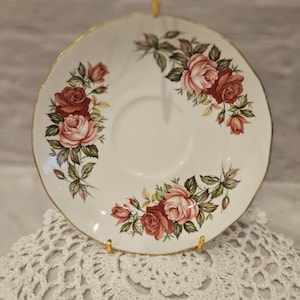 Queen Anne Vintage Red & Pink Roses Bone China Tea Cup Saucer