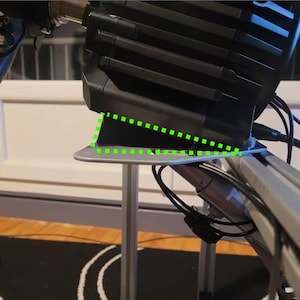 FANATEC csw 2.5 DD 1-2 / csl DD dd+ pro supporto adattatore montato con staffa di fissaggio angolata immagine 3