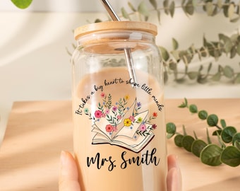 It Takes a Big Heart to Shape Little Minds Glass Cup,Wildflower Teacher Tumbler Sublimation,Teacher Appreciation Coffee Cup,Bridesmaid Gift