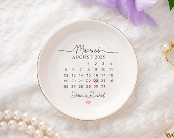 Custom Jewelry Dish for Couple,Personalized Ring Dish,Married Calendar Date Ring Plate,Wedding Gift for Friend,Ceramic Keepsake for Couples