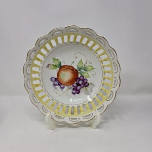 Reticulated Bowl with Fruit Pattern Occupied Japan