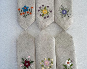 Natürliches Leinenservietten 6er-Set - Handgestickte Blumenservietten, Premium Leinen, elegante Tischdekoration