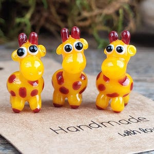 Tiny giraffe miniature, glass animal figurine, africa micro sculpture for terrarium decoration / miniature animals Glass Giraffe sculpture