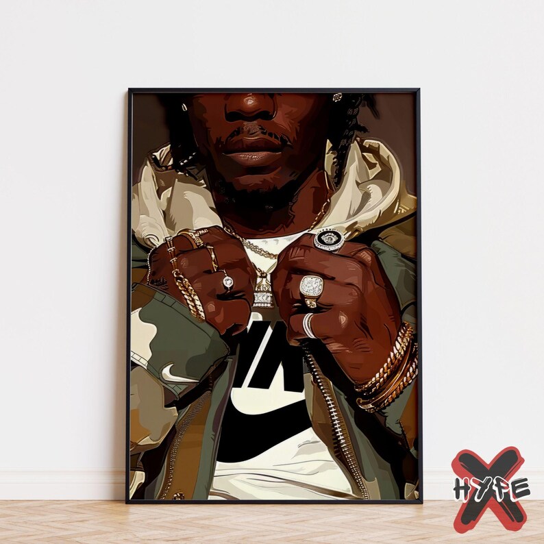 Puede incluir: Una ilustraci&oacute;n digital de una persona que lleva una chaqueta de camuflaje con un logotipo de Nike negro en forma de swoosh. La persona lleva muchas joyas de oro, incluyendo anillos, cadenas y pulseras.