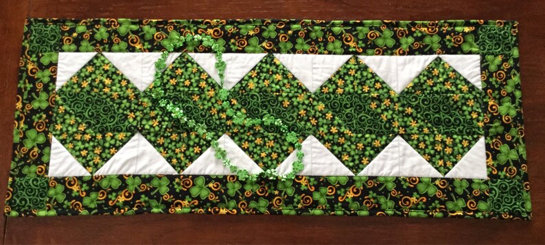St Patrick S Day Table Runner Shamrock Quilted Table Runner St Pat S Quilted Runner Green White Table Runner Quilt