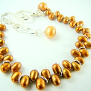 Bronze pearl bracelet, fall fashion... Bronze Pearl Dainty image 2