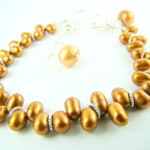 Bronze pearl bracelet, fall fashion... Bronze Pearl Dainty image 1