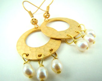 Gold disc earrings, freshwater pearl dangle earrings, hammered gold discs