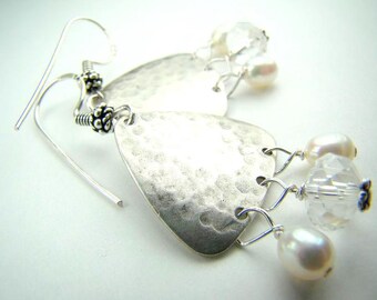 Hammered silver pearl earrings, triangle chandeliers... Urban Chic