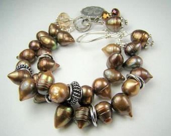 Brown pearl bracelet, chocolate brown pearls, pearl charm bracelet,... Chocolate Kiss