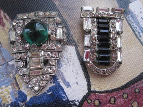 Lot of 2 Art Deco Dress Clips Green Black and Clea