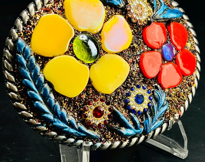 Mosaic Flower Belt Buckle: Embellished Garden Design