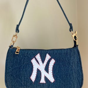 Schultertasche mit Yankees Logo und Verlängerungsriemen - Handgenäht