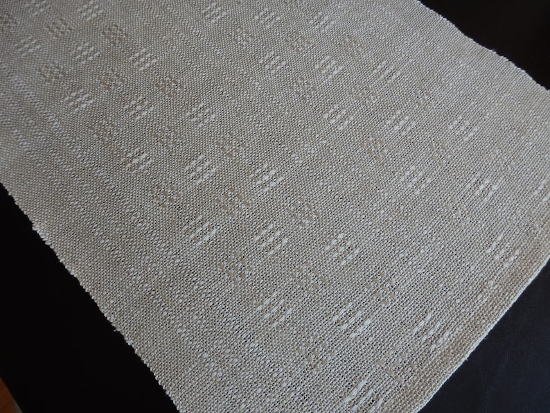 Table Runner Handwoven in Linen Lace image 1