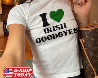 Camiseta infantil divertida para o Dia de São Patrício Y2K, Adoro despedidas irlandesas, Top cropped de São Patrício, Camiseta "Beije-me, sou irlandês", Camiseta "Split The G Patty's Parade"