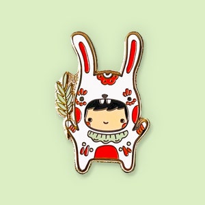 卯年エナメルラペルピン
