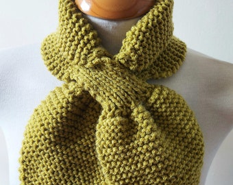 Ascot Keyhole Scarf - in the colour Lime Green - Women - Teenagers - Accessories - 1940's Scarf