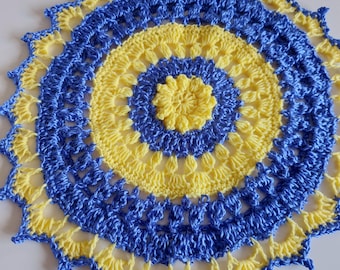 Gehäkeltes Mandala Tischset - Lila und Gelb - Baumwolldeckchen - 11 Zoll - 29 cm