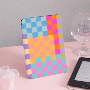 Helle Farbe Karo Kindle Hülle Kindle Gen11 6 Zoll 2019/2024, PaperWhite 6,8 '' 5/7th 2013 Abdeckung, klare Rückseite, personalisiertes Geschenk für Sie