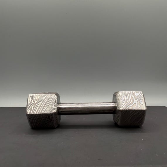 Handcrafted Damascus Steel Dumbbell: Collectible Fitness Art - Unique Gym Decor & Fitness Gift