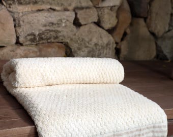 VM COCO Organic Linen Edge Chickpea Pattern White Bath Towel | Hand Woven | Quality Turkish Cotton | Soft | Thick Towel | Personalized Gift