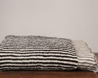 VM COCO Organic Zebra Black White Bath Towel | Hand Woven | Quality Turkish Cotton | Soft | Thick Towel | Personalized Gift
