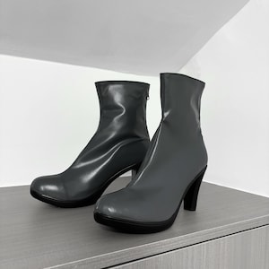 Cosplay shoes commission