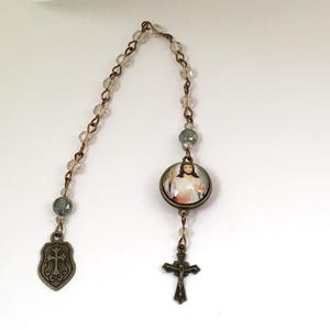 Jesus / Trust Image Chaplet