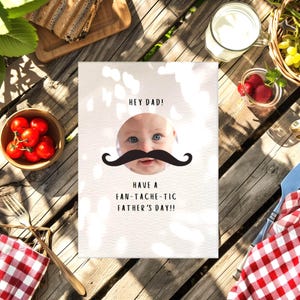 Lustiger Schnurrbart-Vatertagskarte, Benutzerdefinierte Fotokarte von Kindern, bearbeitbare Canva-Vorlage, Papa-Witz-Wortspiel, personalisierte Karte für Papa, MMS05