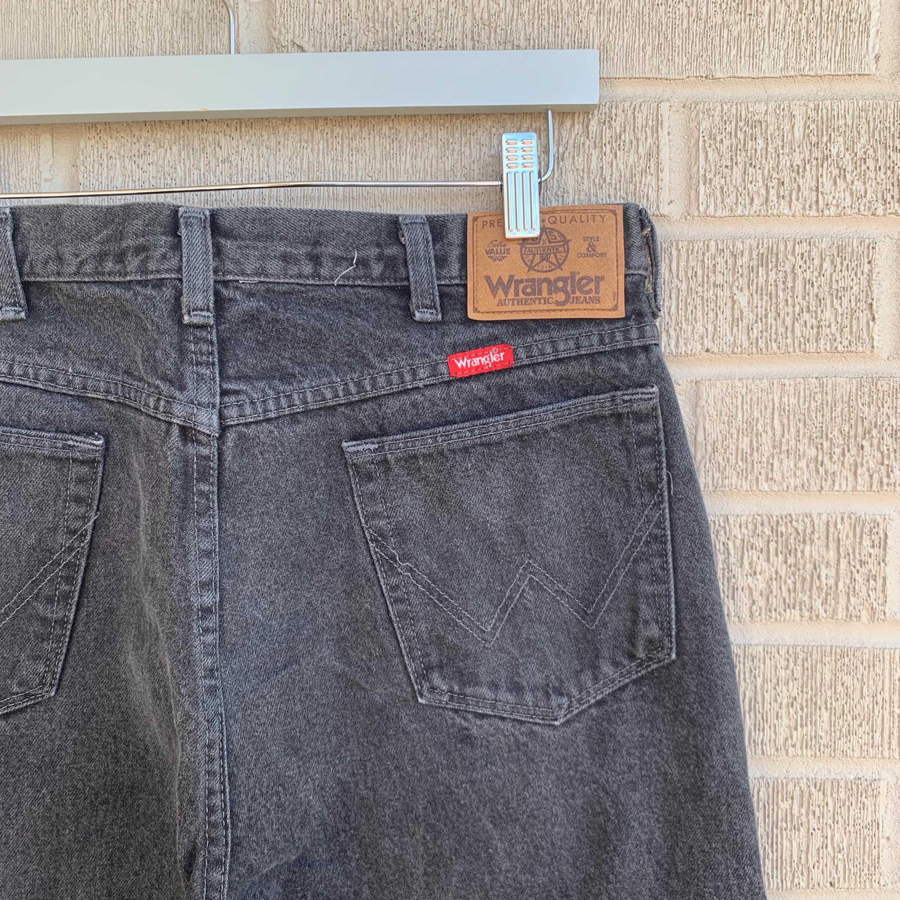 Wrangler Men's Relaxed Fit Jeans - Black, 34x30, Classic Denim
