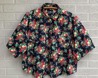 Vtg 90s Moody Floral Cropped Button Down Blouse LARGE 100% Cotton Floral on Black Hunters Run Short Sleeve Shirt