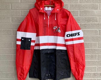 Unworn 2000-2001 Season Kansas City CHIEFS NFL Windbreaker Rain Jacket LARGE Retractable Hood Vented New With Original Package nos