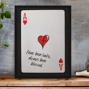 Poster Never Been Lucky Always Béni, Art mural chrétien As de coeur, cadeau pour couple, décoration de carte à jouer Jésus moderne, impression rouge et noir
