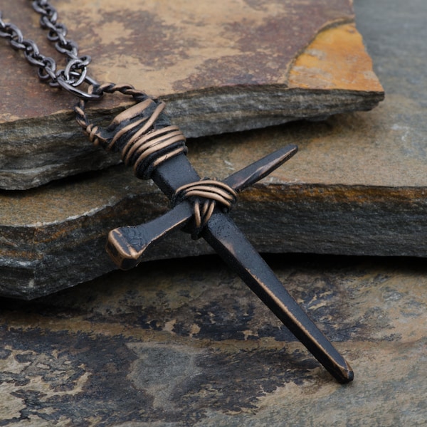 Rustieke spijkers kruisketting hanger, handgemaakte christelijke sieraden, cadeau voor mannen, vrouwen, jongens of meisjes