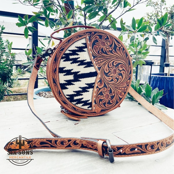 Monedero de cuero estilo western, monedero estilo western, monedero cantimplora de cuero hecho a mano, monedero redondo, monedero cruzado de cuero estilo western, monedero tipo manta de silla de montar