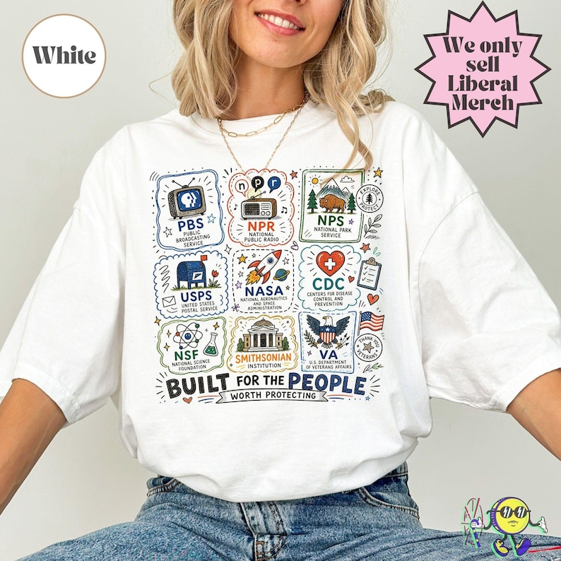 Vintage Doodle Protect Demokratische Einrichtungen PBS NPR individualisiert Vierte Juli-T-Shirt, Nationalparks USPS Antifaschismus, Linke-Protest Bild 10