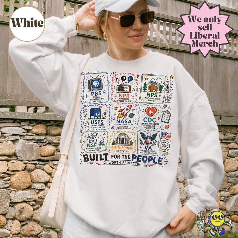 Vintage Doodle Protect Demokratische Einrichtungen PBS NPR individualisiert Vierte Juli-T-Shirt, Nationalparks USPS Antifaschismus, Linke-Protest Bild 18