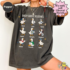 Camiseta Silly Goose con mensaje sutil sobre neurodiversidad, concienciación descarada sobre el autismo, derechos de las personas con discapacidad, camiseta de apoyo e inclusión para familias y aliados del autismo. imagen 10