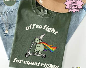 Auf gehts zum Kampf für gleiche Rechte: Frog Scooter Meme Subtle LGBTQ Pride Shirt, Queer Right Verbündeter, Trans Rechte, Linksseitiger Pride Monat Anti Trump T