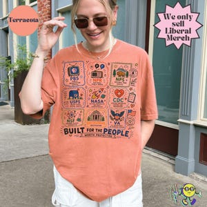Vintage Doodle Protect Demokratische Einrichtungen PBS NPR individualisiert Vierte Juli-T-Shirt, Nationalparks USPS Antifaschismus, Linke-Protest Bild 16