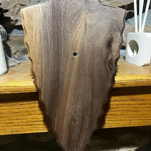 Arrowhead Euro Deer Pedestal Handmade Hardwood