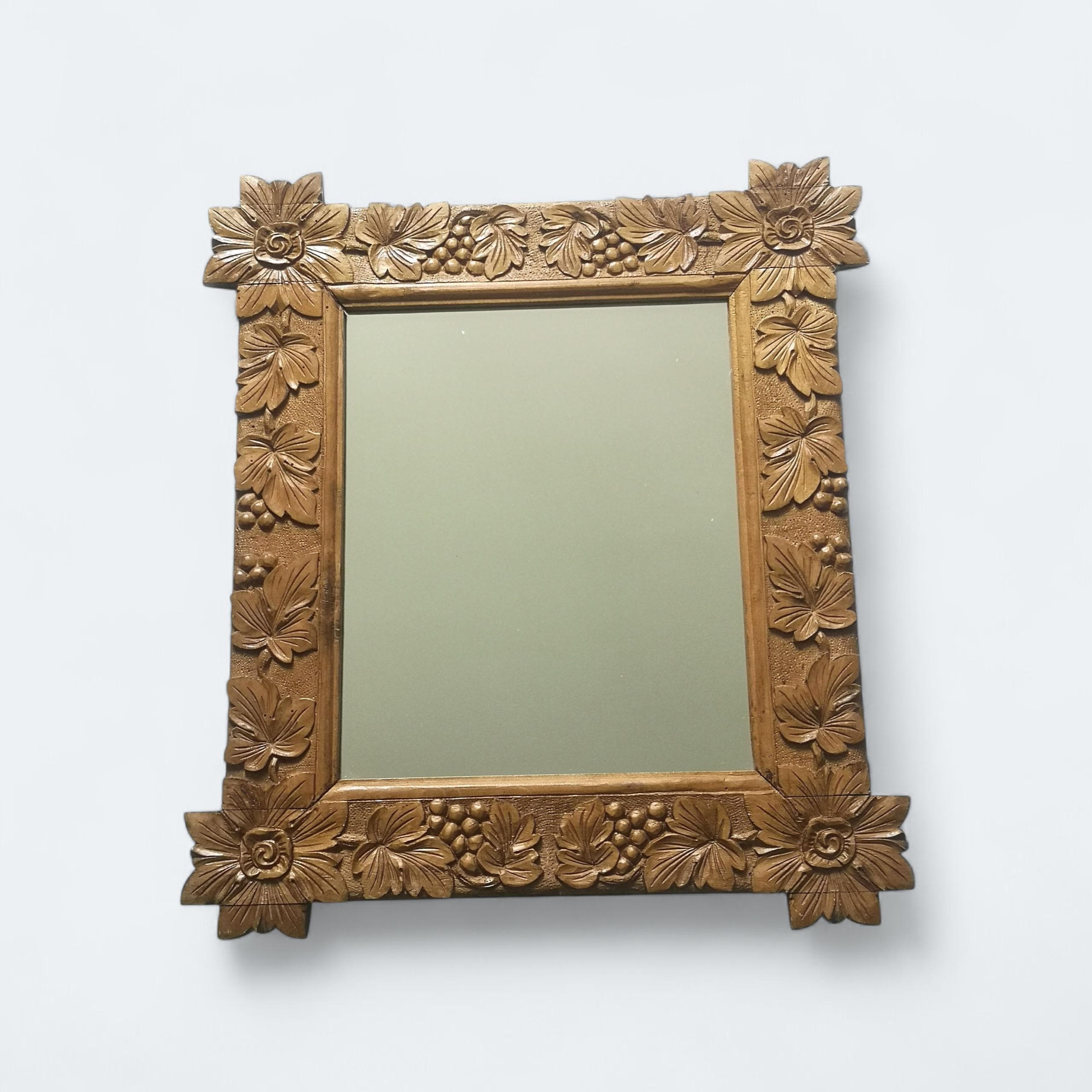 彫刻された木製の鏡、花、葉、ブドウの木、ブドウ、20世紀初頭の