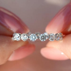 Floating Diamond Wedding Band, 14K Single Prong Ring, Bubble Prong Set, Shared Prong Diamond Ring, Dainty Stackable Ring, Anniversary Band