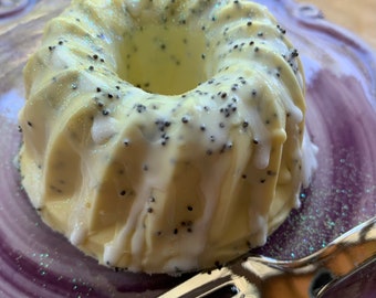 Lemon Poppyseed Cake Soap - Lemon - fake food - prop - dessert - party favor