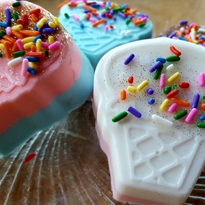Ice cream Cone Soap -Novelty Soap - children&#39;s soap - Birthday - Party Favors - Food Soap - Ice Cream - Dessert