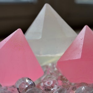 Gemstone Soap - She&#39;s a Gem - Novelty Vegan Soap for Her - Gift Set of 3 - Love - Jewel Soap - Soap for Her- Party Favors - Mom