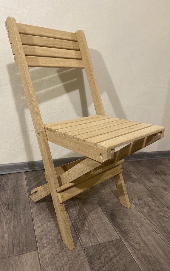 Klappstuhl aus Eiche, Naturholzhocker, handgemacht, platzsparende Sitzfläche, Stuhl für drinnen und draußen,