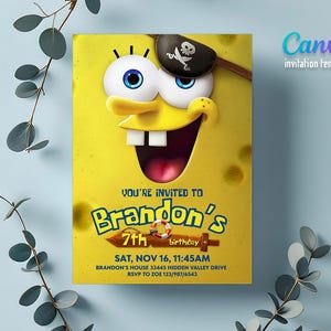 K&ouml;nnte beinhalten: Gelbe Einladungskarte mit einer Cartoonfigur mit Piraten-Augenklappe. Die Karte lautet "Du bist eingeladen zu Brandons 7. Geburtstag" mit Datum, Uhrzeit und RSVP-Informationen. Canva-Einladungsvorlage.