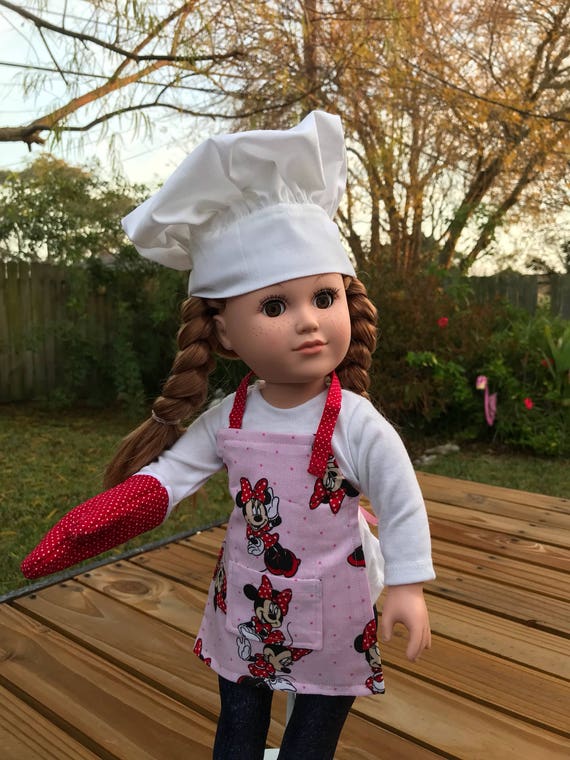 minnie mouse apron and chef hat