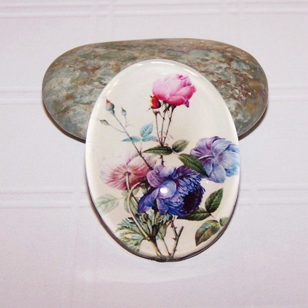 40x30mm Blue Floral Pink Rose Bouquet - Handmade Resin Dome Cabochon